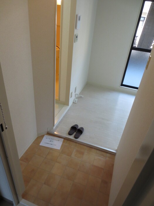 物件内観写真18　(玄関)