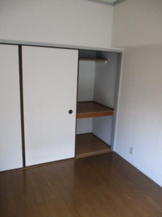 物件内観写真15　(収納)