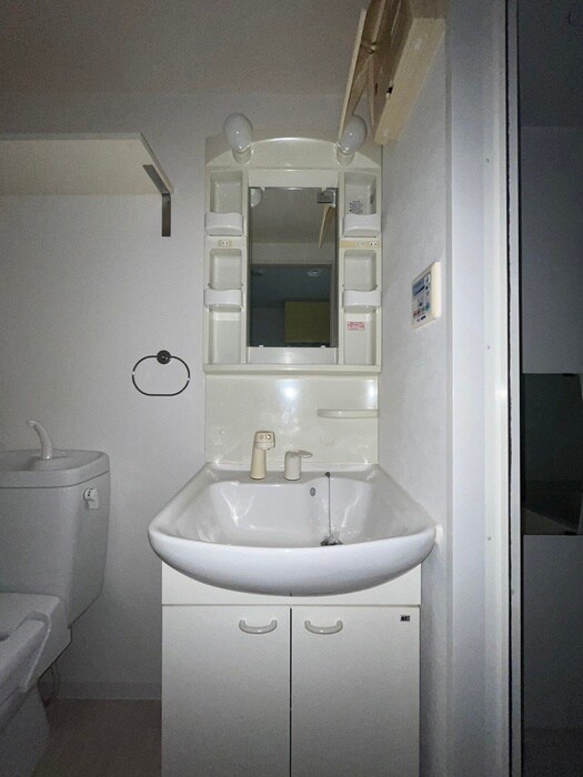 物件内観写真11　(洗面)