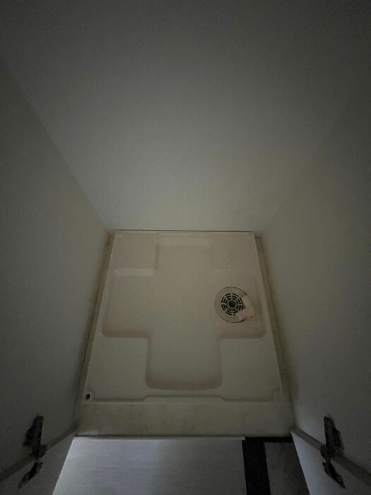 物件内観写真17　(洗濯機置場)