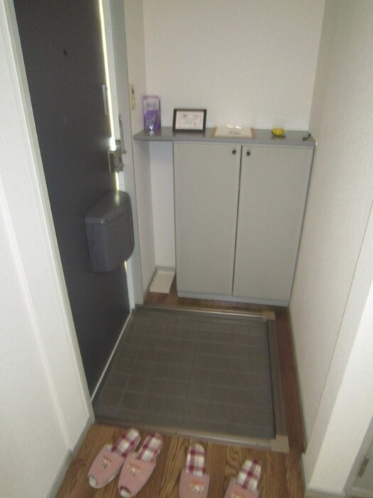 物件内観写真10　(玄関)