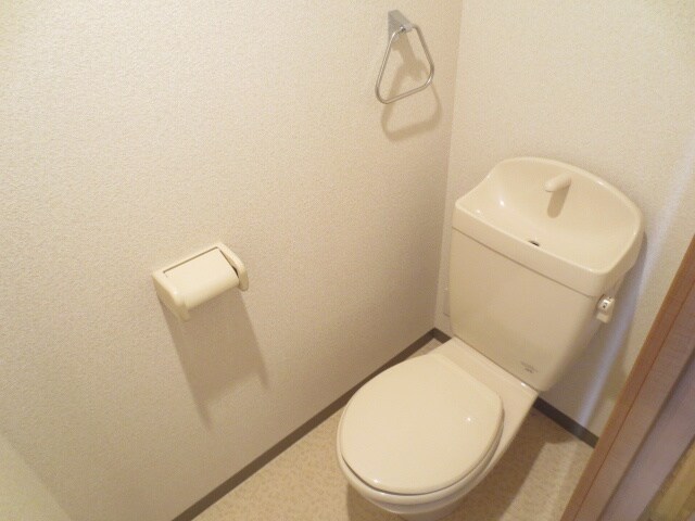 物件内観写真8　(トイレ)