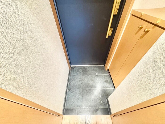 物件内観写真7　(玄関)