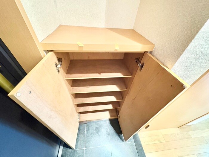 物件内観写真8　(靴箱)