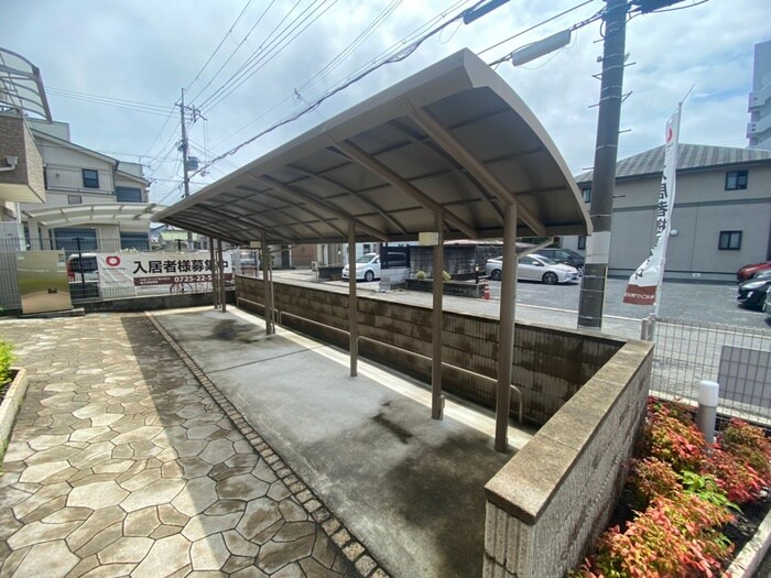 物件外観写真6　(駐輪場)