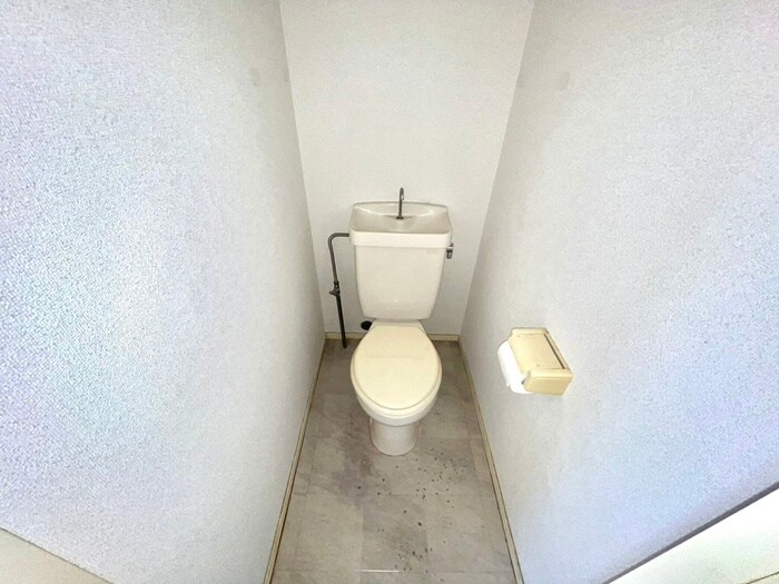 物件内観写真13　(トイレ)
