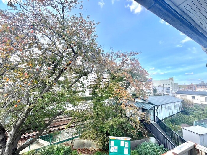 物件内観写真15　(室内からの展望)