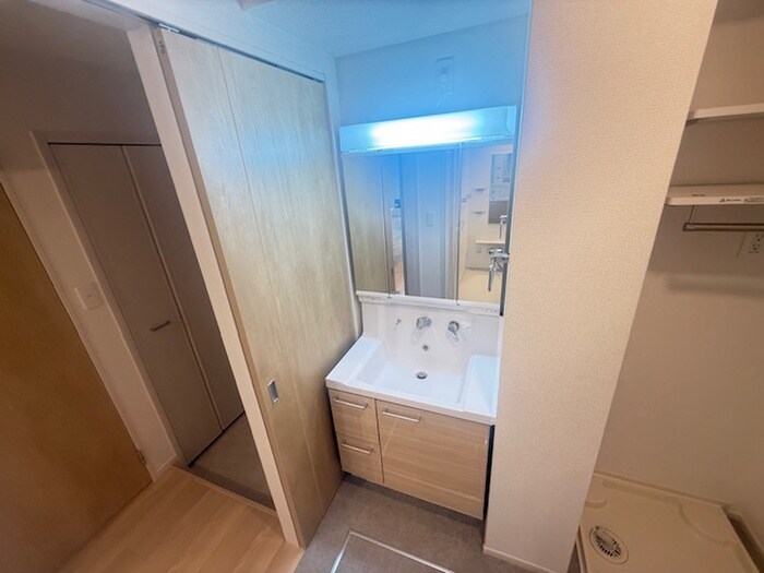 物件内観写真13　(洗面)