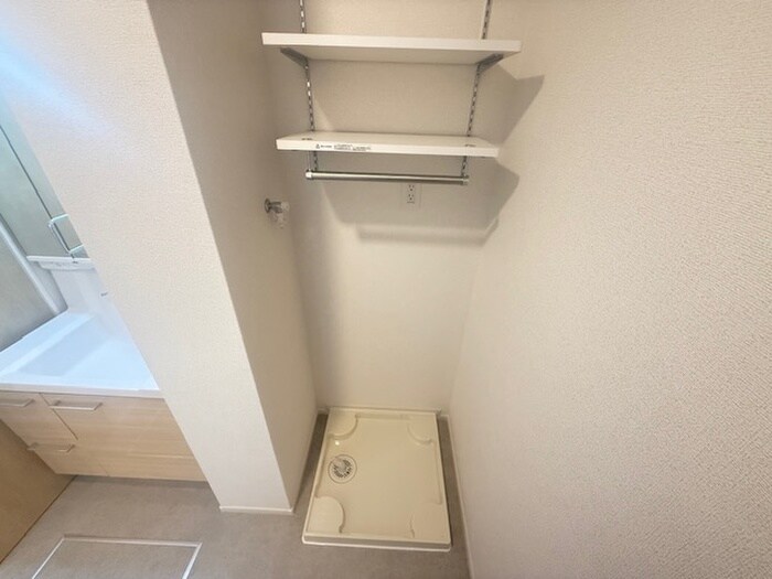 物件内観写真14　(洗濯機置場)