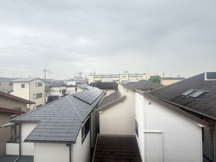 物件内観写真17　(室内からの展望)