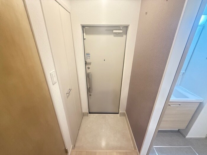 物件内観写真22　(玄関)