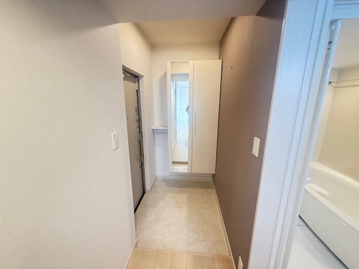 物件内観写真22　(玄関)