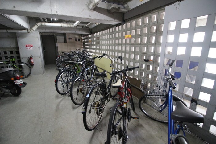 物件外観写真6　(駐輪場)