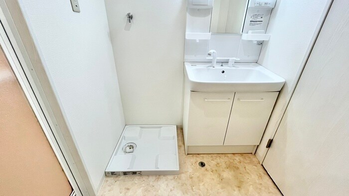 物件内観写真12　(洗濯機置場)