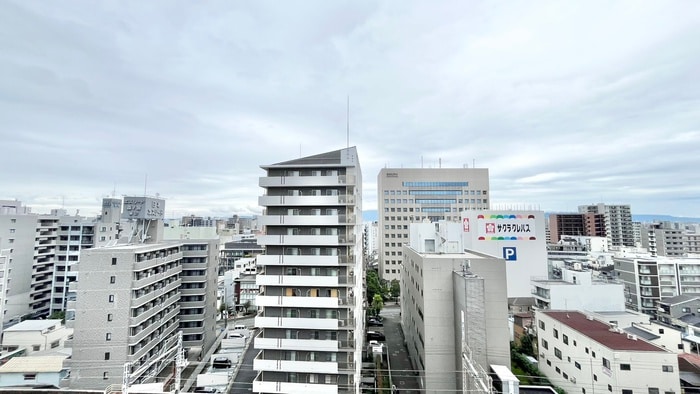 物件内観写真16　(室内からの展望)