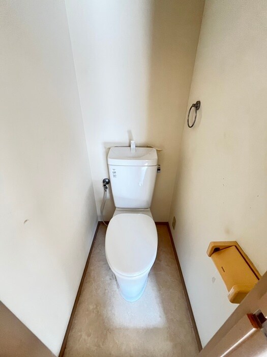 物件内観写真8　(トイレ)