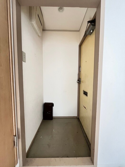 物件内観写真19　(玄関)