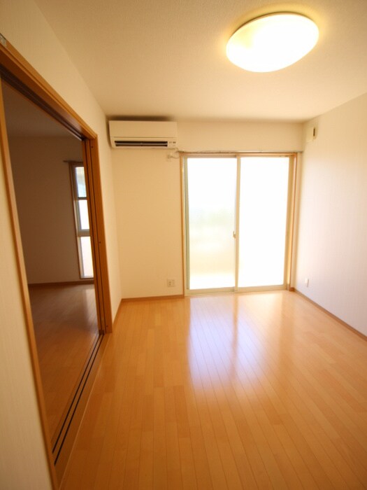 物件内観写真17　(居室)