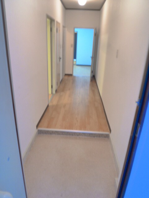 物件内観写真7　(玄関)