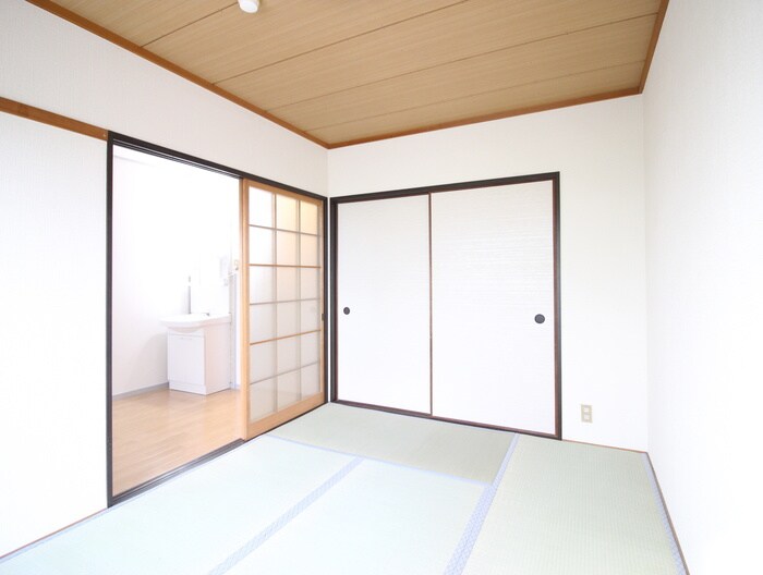 物件内観写真8　(居室)