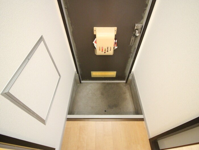 物件内観写真22　(玄関)