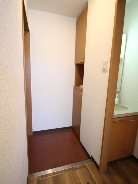 物件内観写真15　(玄関)