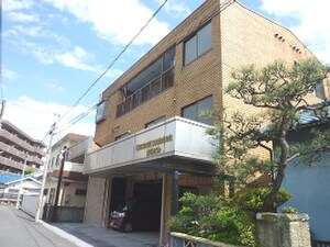 広沢第３ビル外観写真