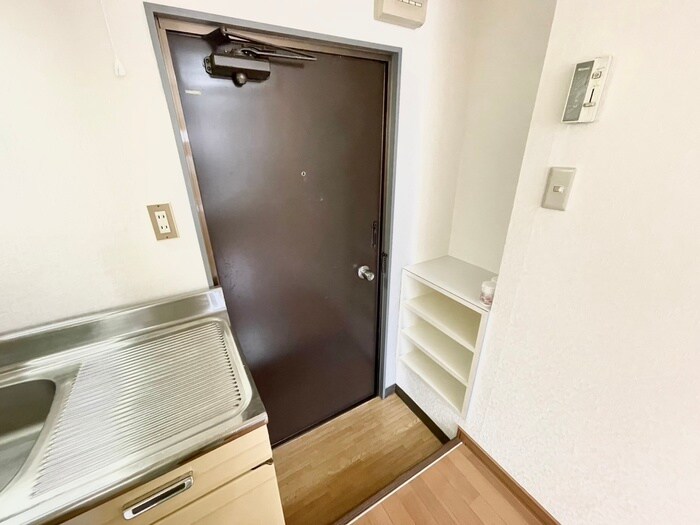 物件内観写真15　(玄関)