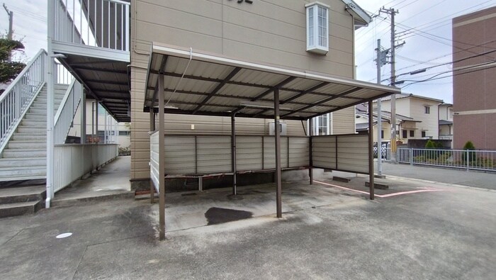 物件外観写真3　(駐輪場)