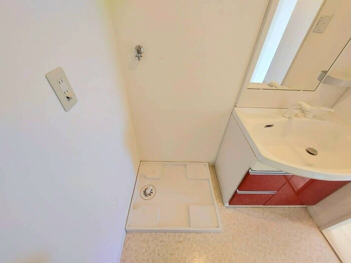 物件内観写真14　(洗濯機置場)