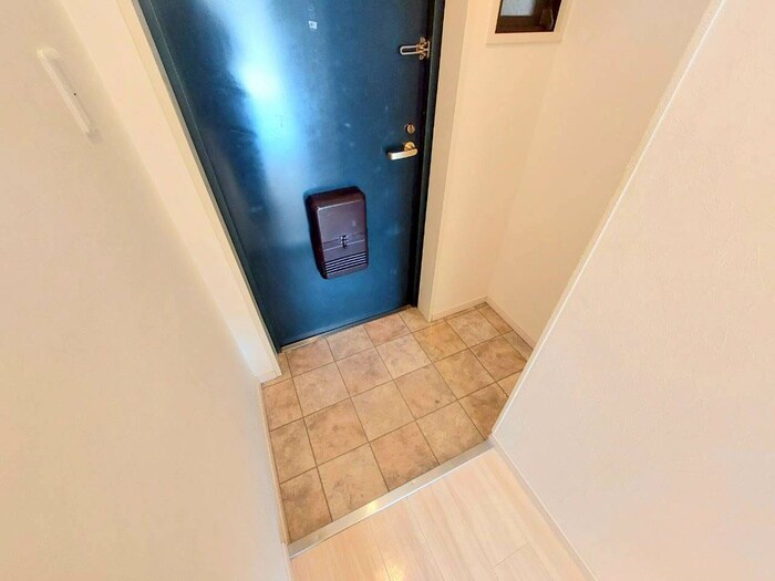 物件内観写真15　(玄関)