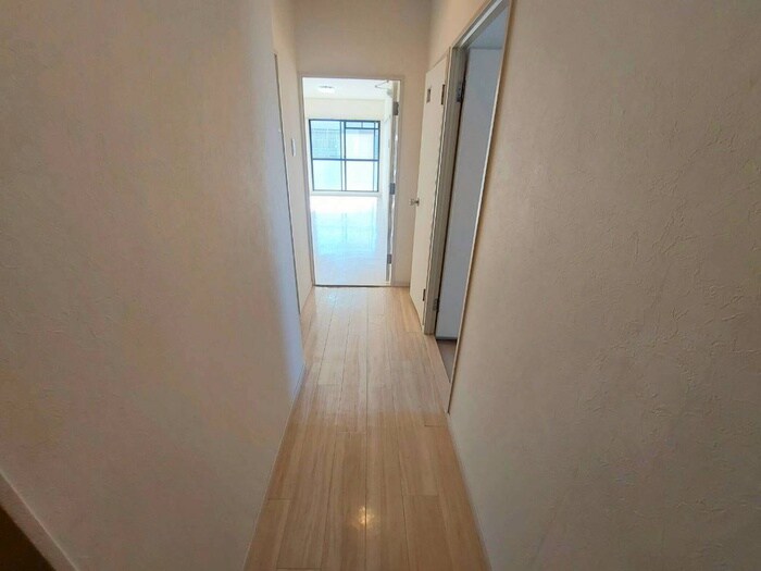 物件内観写真20　(廊下)