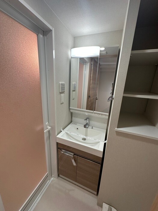 物件内観写真11　(洗面)