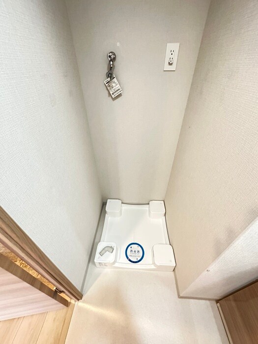 物件内観写真12　(洗濯機置場)