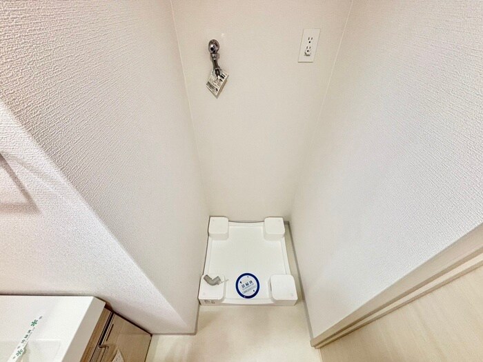 物件内観写真13　(洗濯機置場)