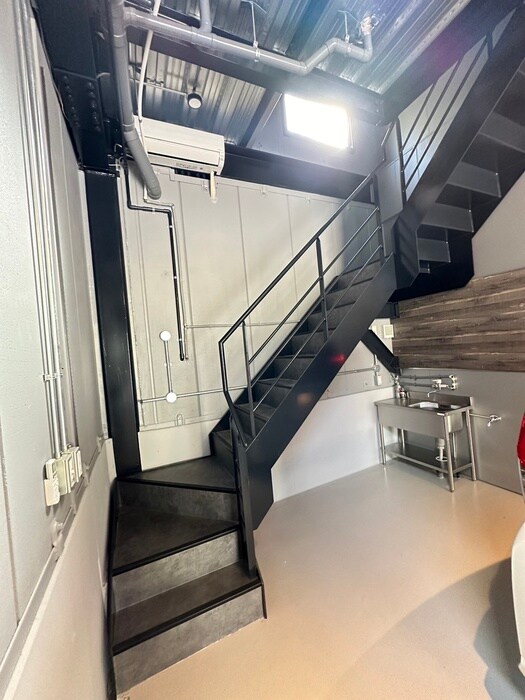 物件内観写真14　(廊下)