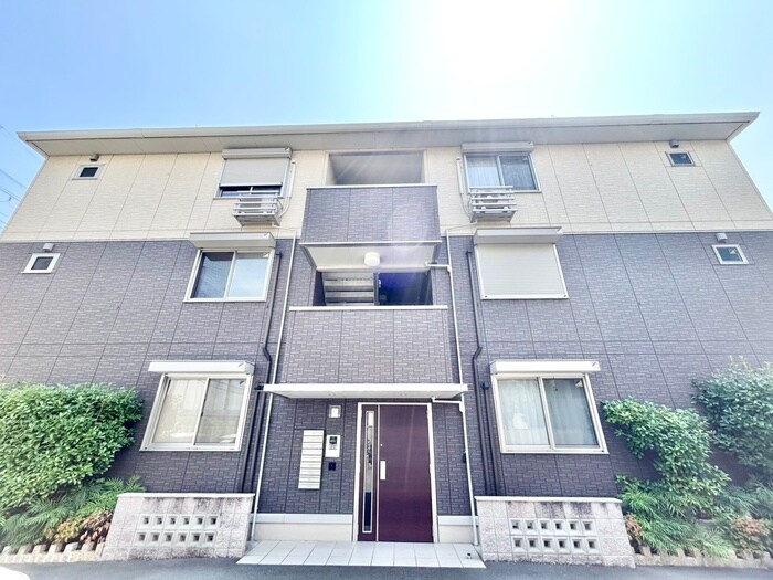 物件外観写真2　(外観写真)