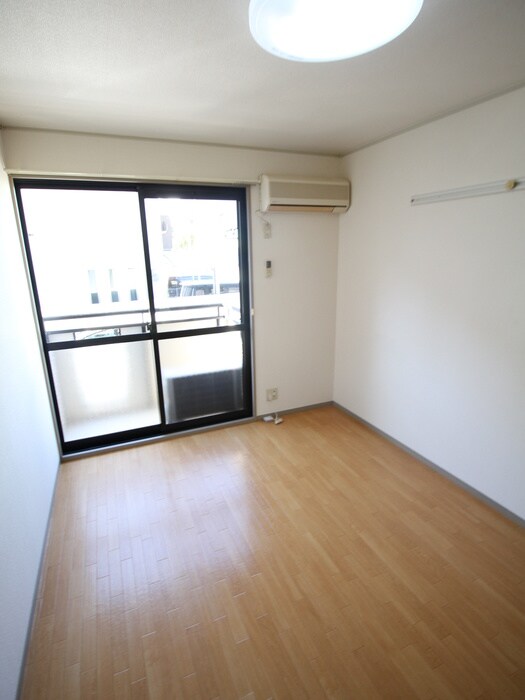 物件内観写真14　(室内からの展望)