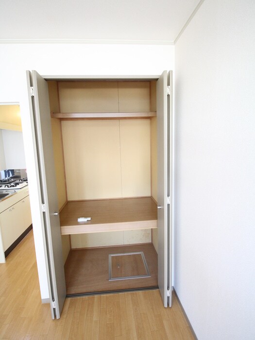 物件内観写真17　(収納)