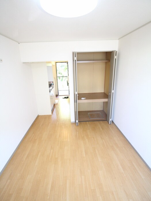 物件内観写真19　(居室)