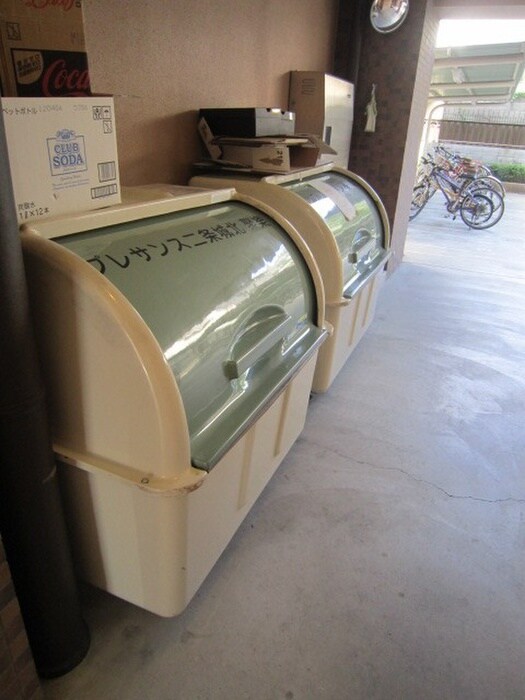 物件外観写真3　(建物設備)