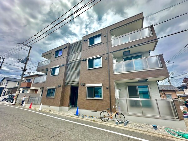 建築中