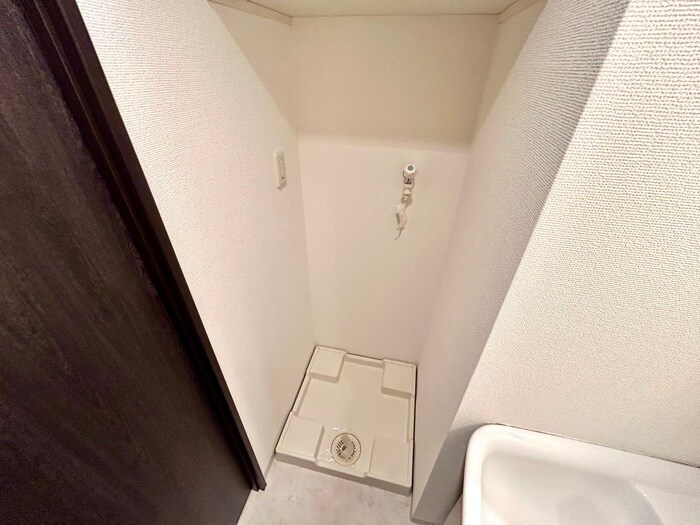 物件内観写真13　(洗濯機置場)