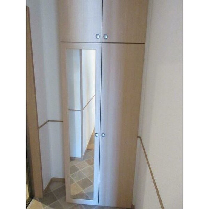 物件内観写真17　(玄関)