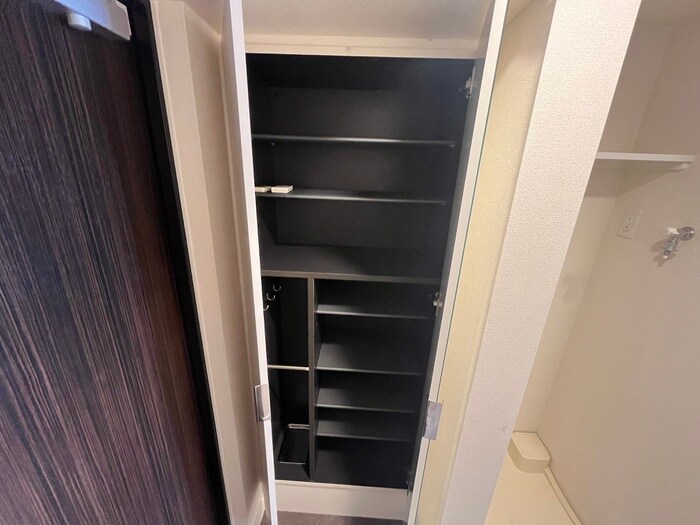 物件内観写真18　(靴箱)