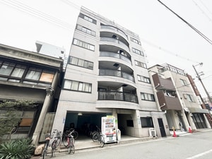 キューブ九条外観写真