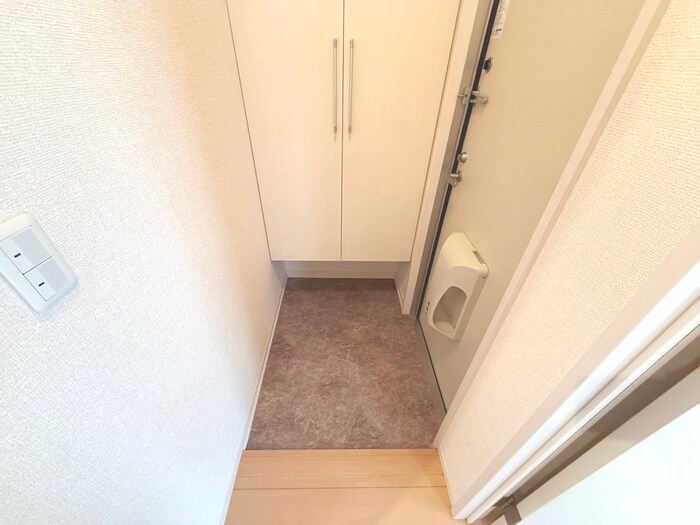 物件内観写真22　(玄関)