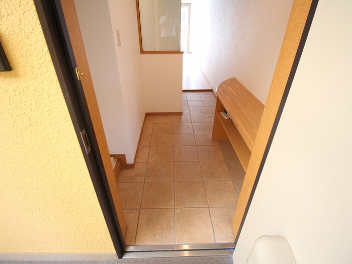物件内観写真15　(玄関)