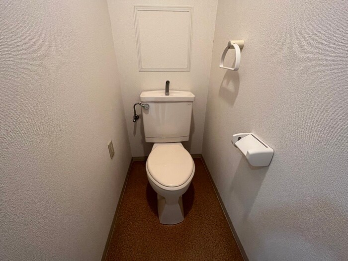 物件内観写真11　(トイレ)