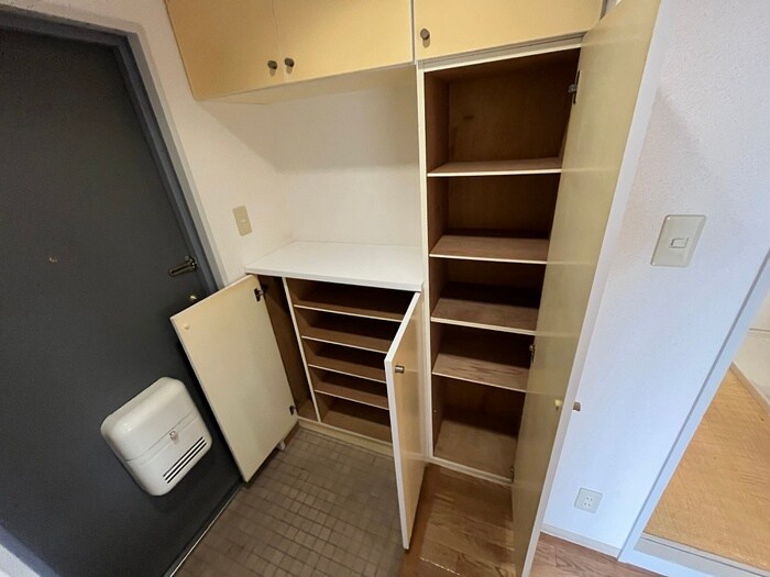 物件内観写真16　(靴箱)